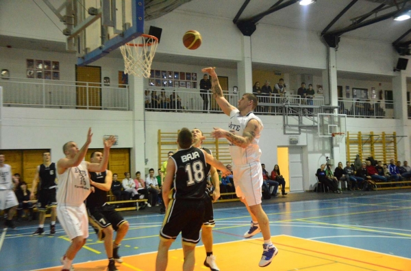 MTK - Baja 104-101 (2012. 03. 03.)