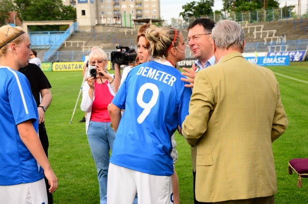 Bajnokcsapat - Éremátadás és ünneplés (2012. 06. 09.)