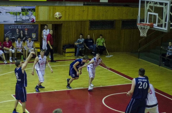 Honvéd - MTK Törökbálint 90-81 (2012. 11. 17.)