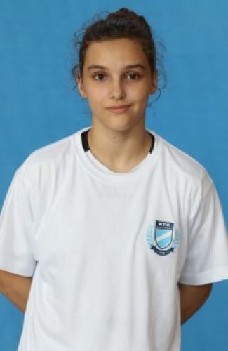 Igaz Laura