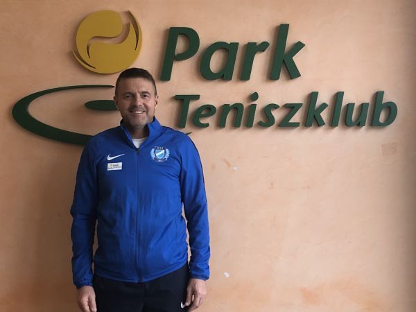 István László