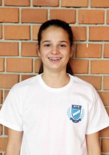 Katona Dóra