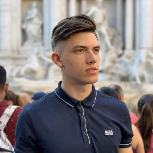 Kurucz Áron
