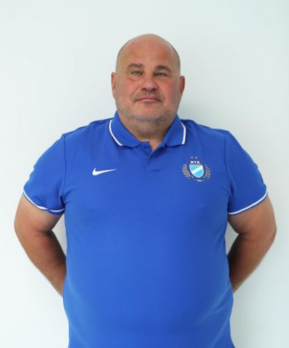 Neparáczki István