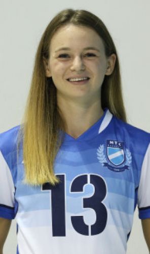 Petri Izabella