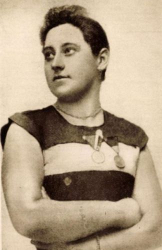 Petzke Klára