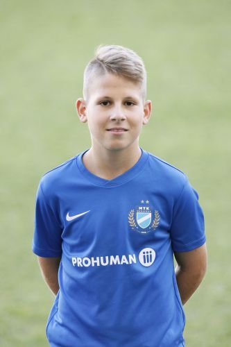 Puruczki Ádám