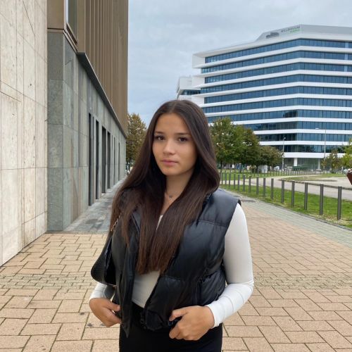 Rozsnyai Eszter