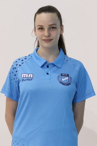 Száday Dóra